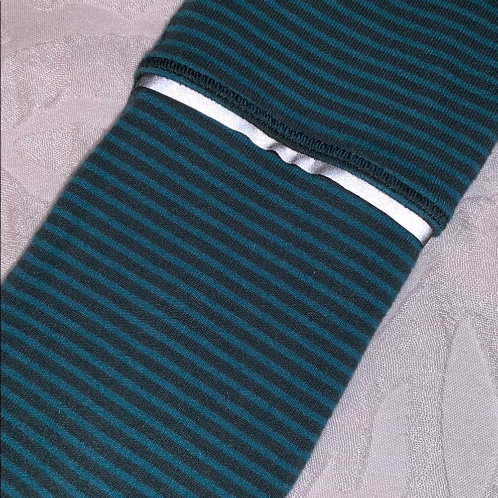 SOLD SOLD Lululemon top - Picture 4 of 5